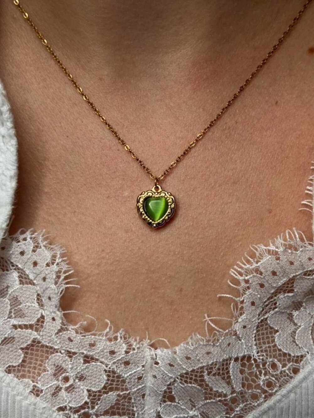 Sku0430 Retro Gold Green Gemstone Women Heart shape Pedant Necklace + gift bag - Picture 2 of 6